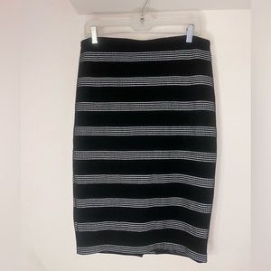 NY&COMPANY black and silver sparkle pencil skirt size L barely worn